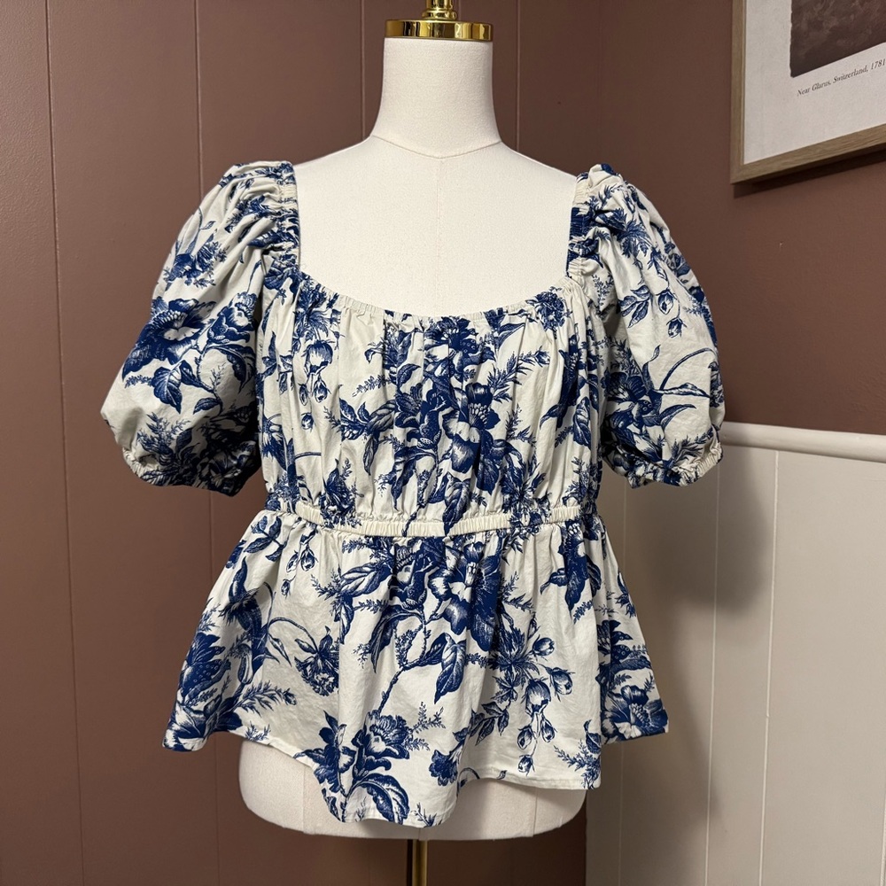 Express Women’s Blue & White Toile Puff Sleeve Blouse